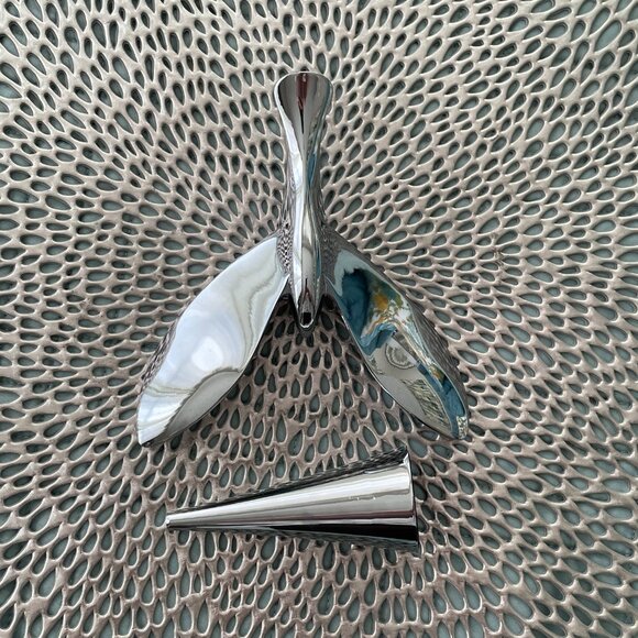 Umbra Tipsy Balancing Bird Bottle Opener Silver - Picture 3 of 4